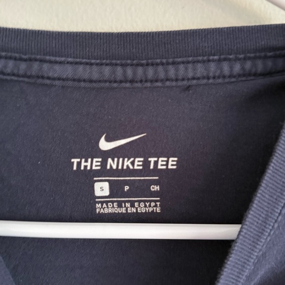 Nike t shirt - Picture 3 of 4